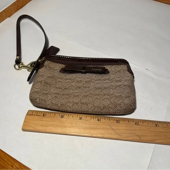 Coach Wristlet Brown Signature Pattern w Brown Patent Leather Trim Orange Inside - Picture 2 of 10